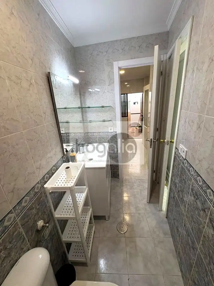 Bany de Casa o xalet de lloguer en Sevilla amb Aire condicionat, Terrassa i Traster