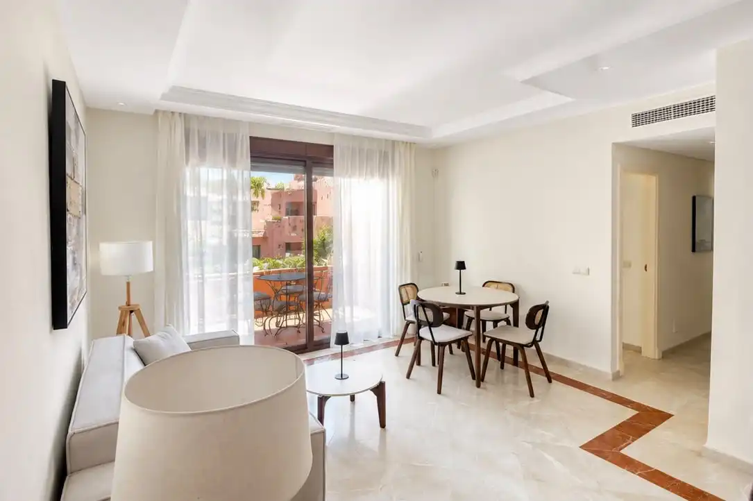 Apartamento de alquiler en Elviria