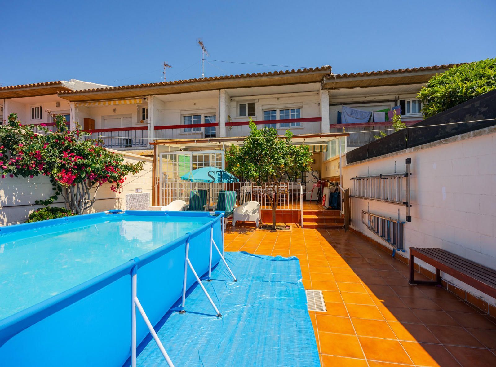 Single-family semi-detached for sale in Nucli Urbà