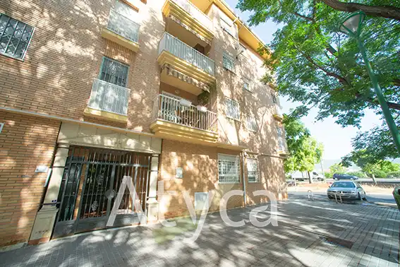 Planta baja de alquiler en Calle del Deporte, 2, Poniente-Norte - Miralbaida - Parque Azahara
