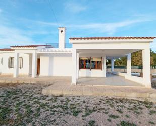 Vista exterior de Casa o xalet en venda en Elche / Elx amb Jardí privat, Terrassa i Traster