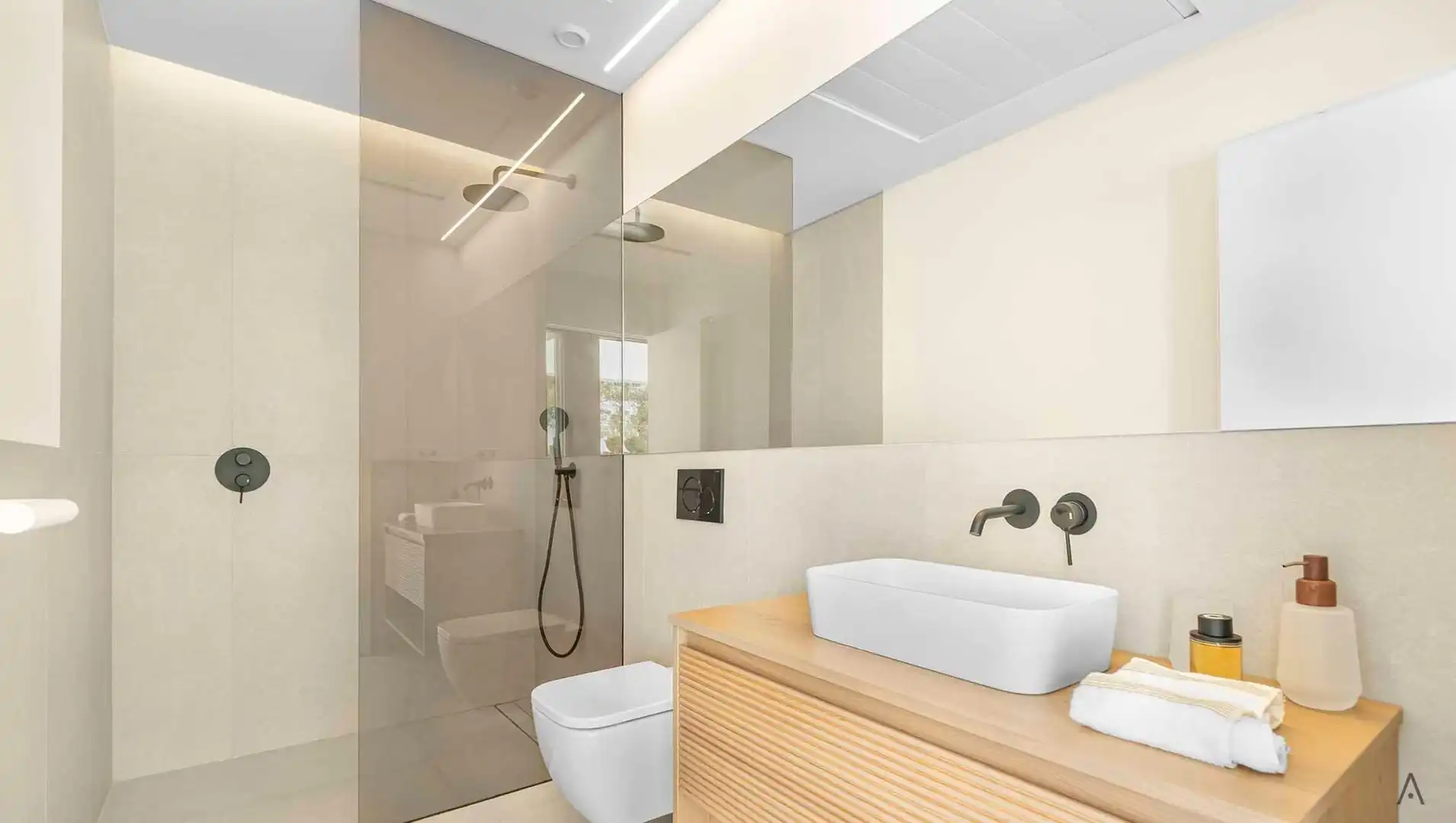 Detached house for sale in Calle PIRINEOS, imagen 10