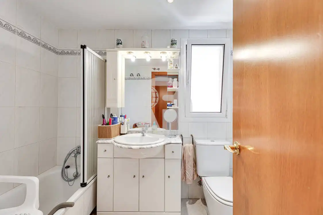 Baño de Ático en venta en Gavà con Aire acondicionado, Calefacción y Terraza