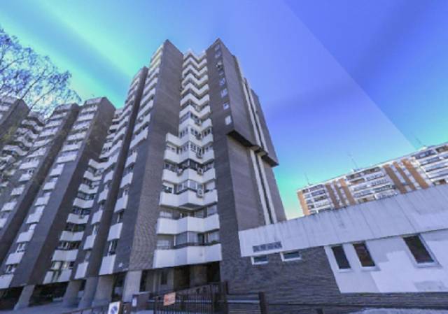 Local comercial en Alquiler en C/ Alfredo Marquerie, C/ V Sangenjo en La Paz