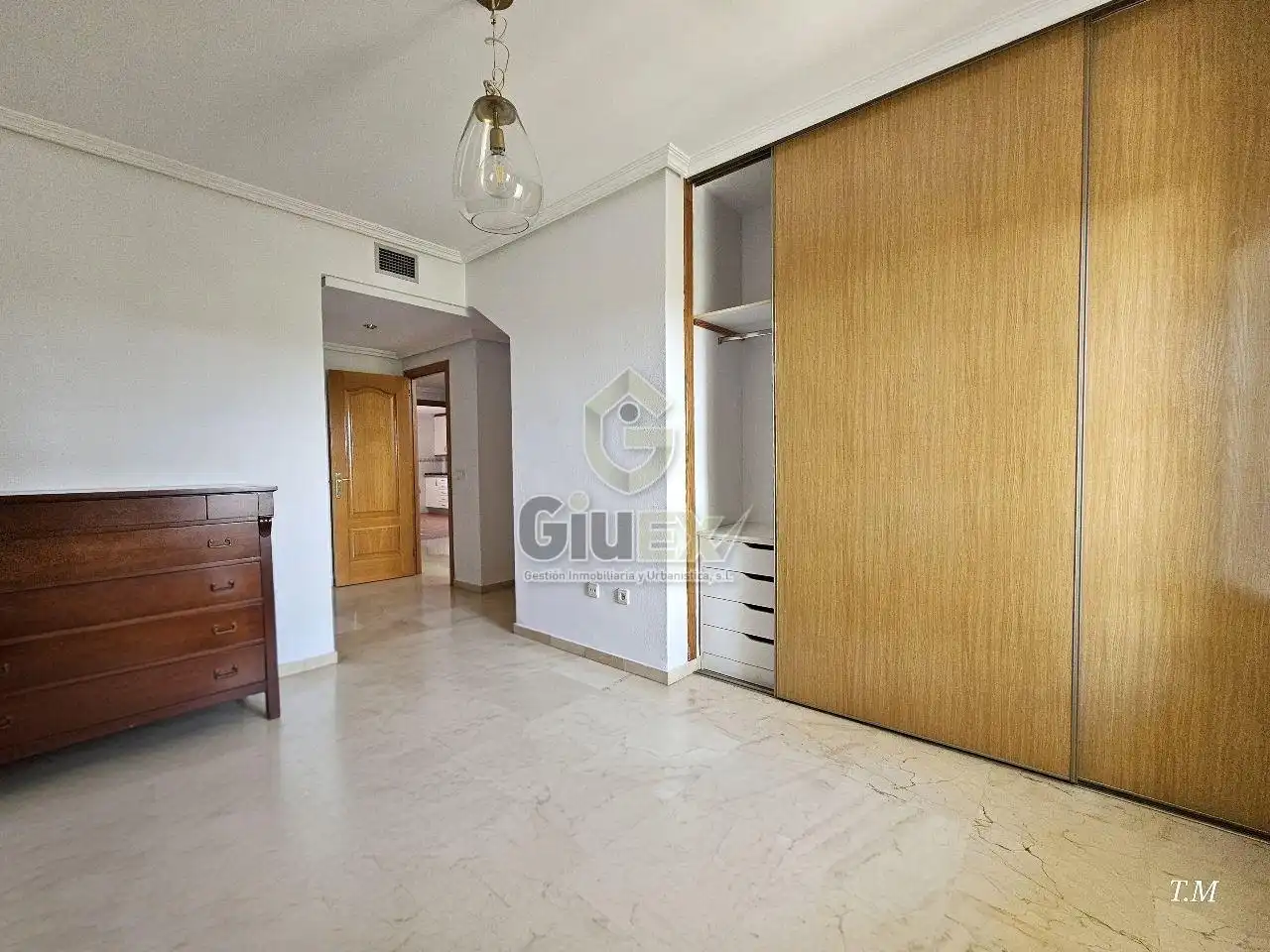Habitación de Dúplex de alquiler en Cáceres con Aire acondicionado, Calefacción y Terraza