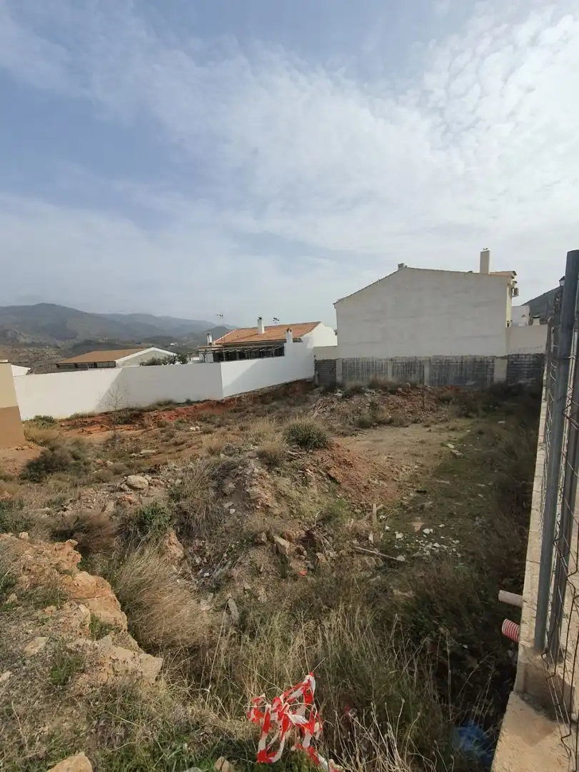 Residential land for sale in Fondón