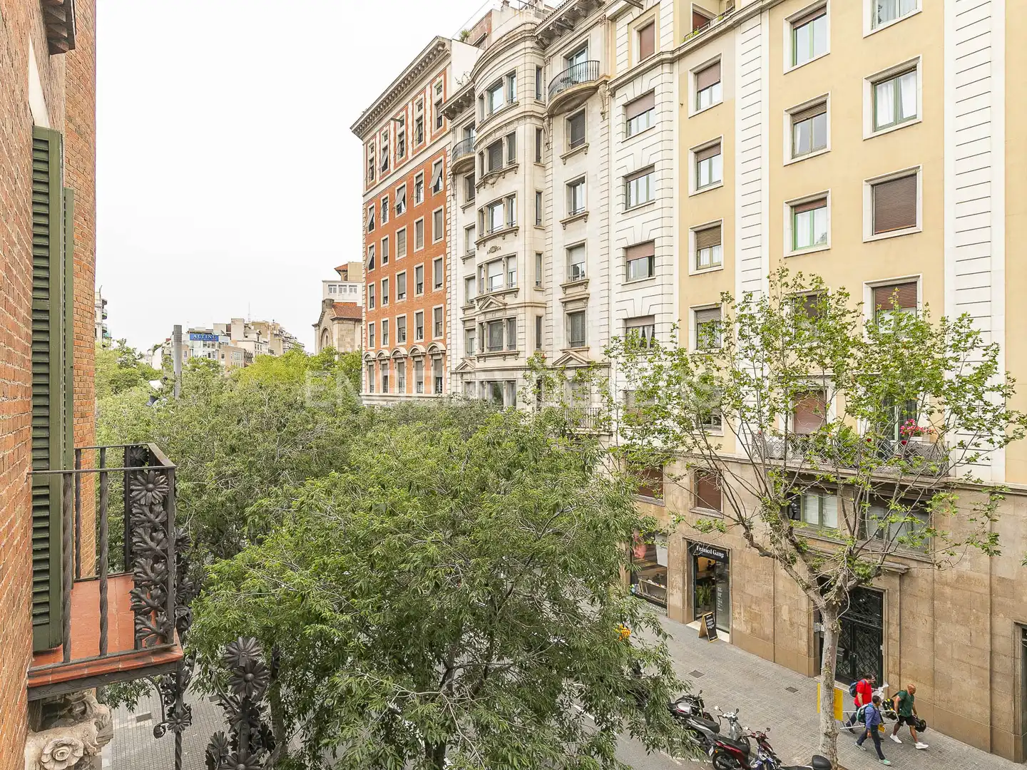 Außenansicht von Büro zur Miete in Eixample