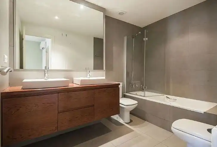 Baño de Piso en venta en Barcelona con Calefacción, Parquet y Terraza