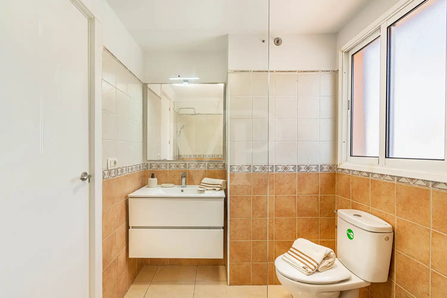 Baño de Casa adosada en venta en Arona con Terraza y Piscina comunitaria