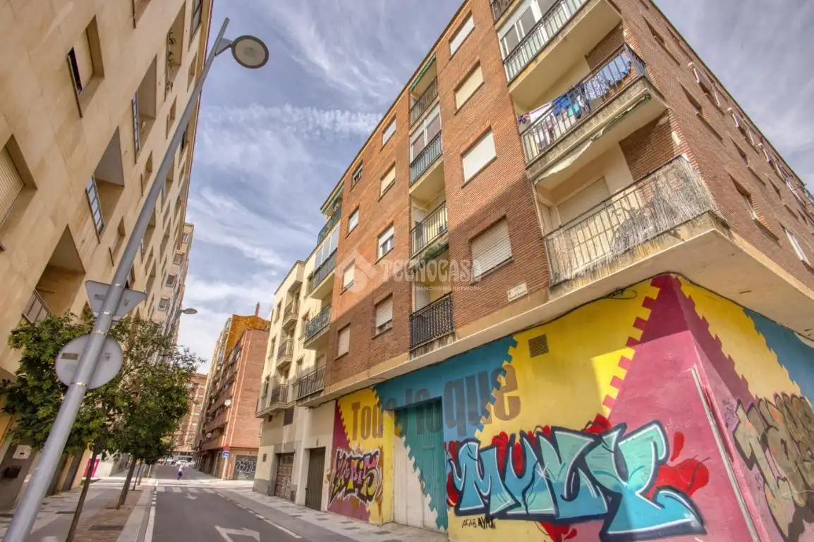 Außenansicht von Wohnung zum Verkauf in Salamanca mit Heizung, Abstellraum und Möbliert
