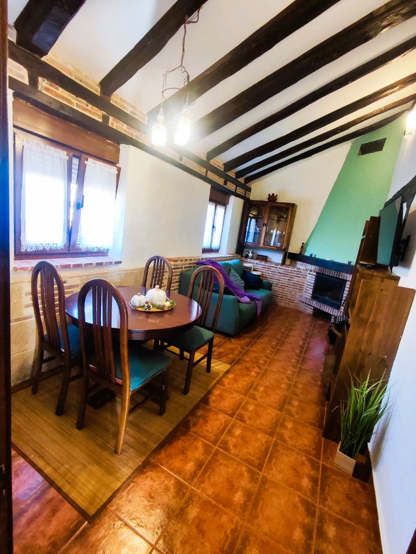 Sala d'estar de Casa o xalet de lloguer en Olmos de Ojeda amb Calefacció, Traster i Moblat