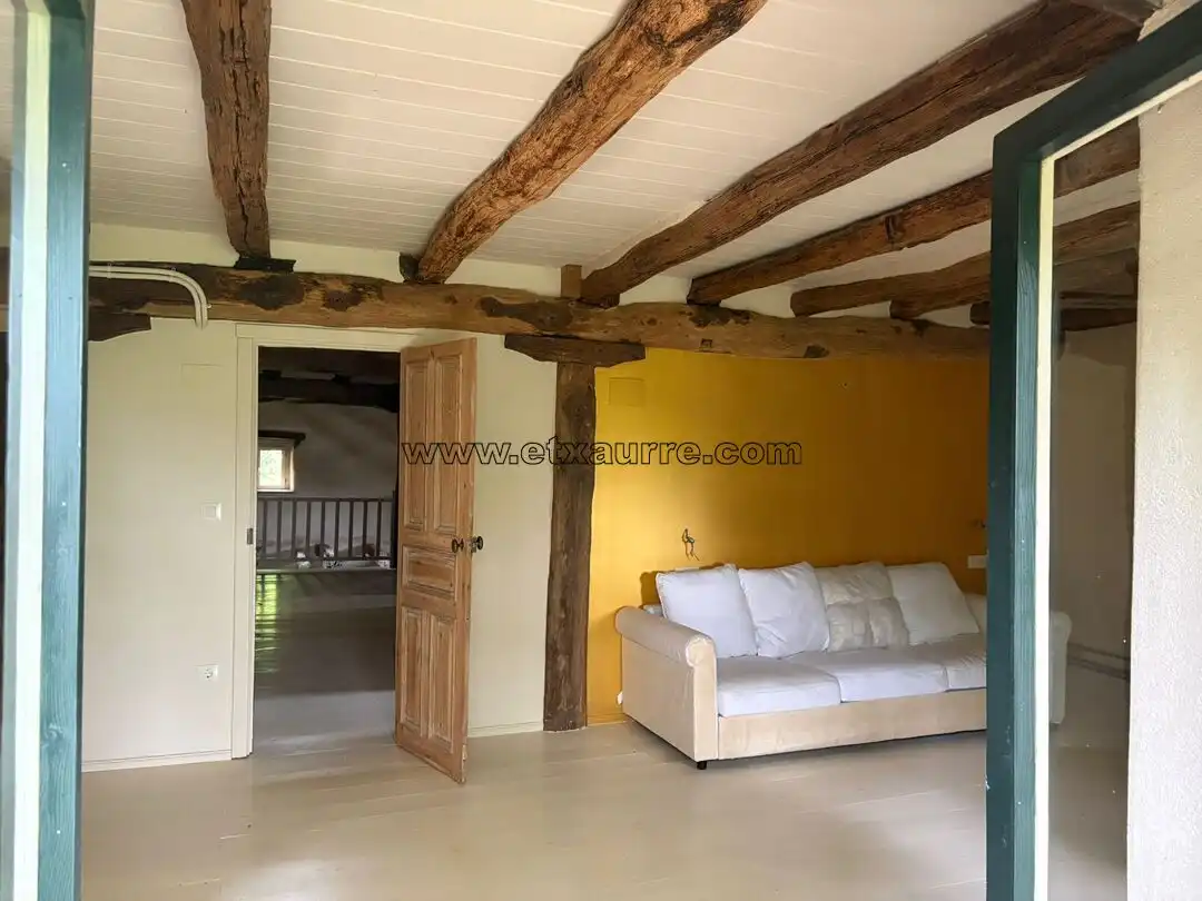 Wohnzimmer von Country house zur Miete in Laudio / Llodio mit Heizung und Balkon