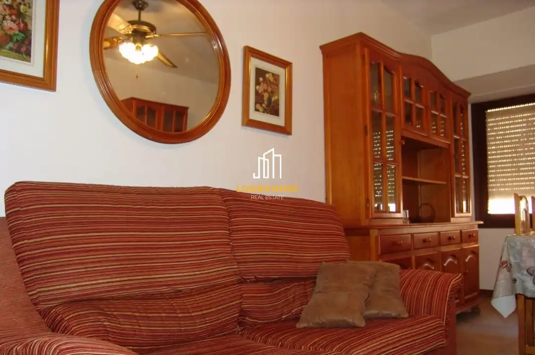 Living room of Flat for sale in  Logroño  with Heating, Terrace and Balcony