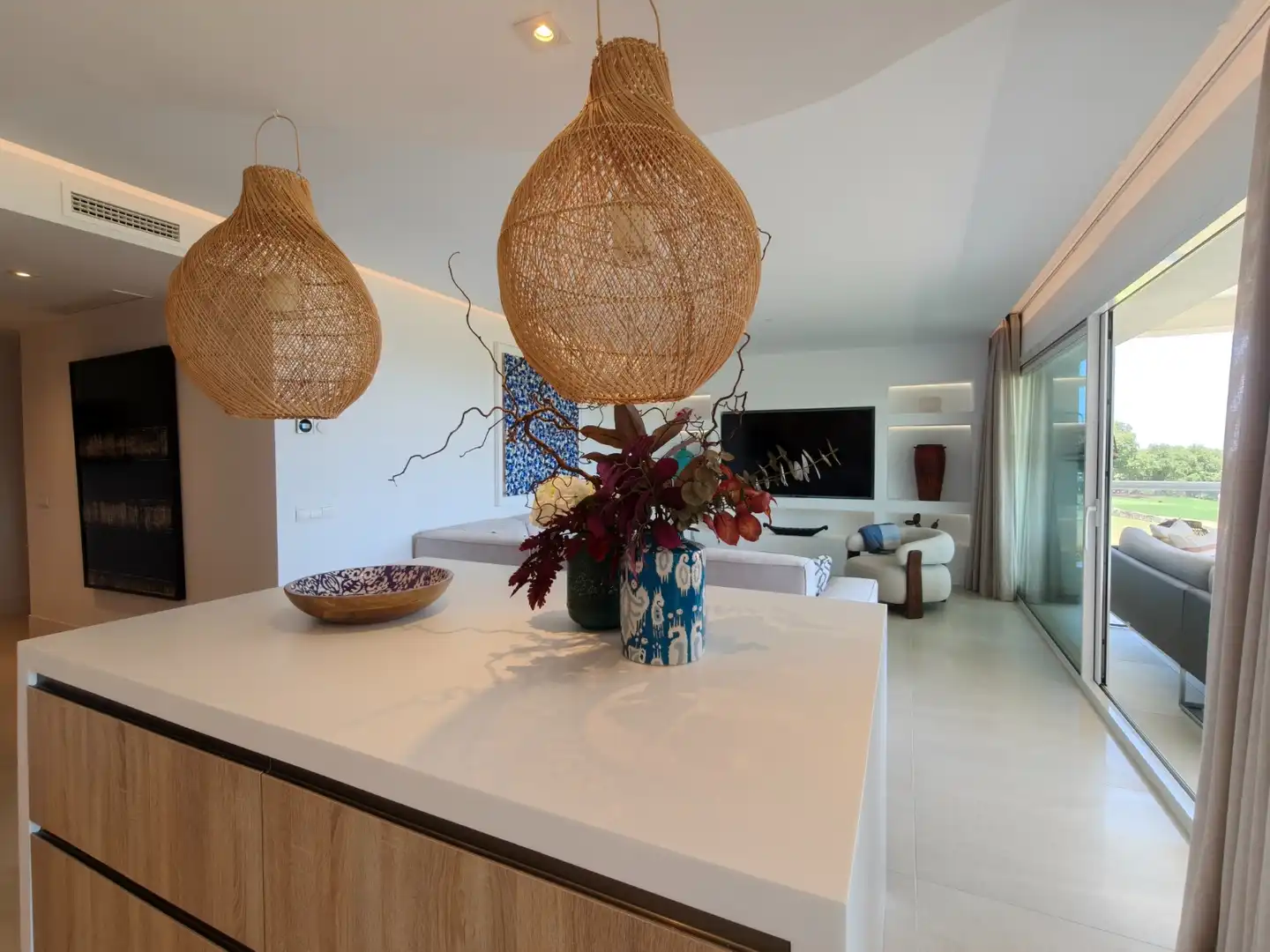 Sala de estar de Piso en venta en Sotogrande con Aire acondicionado, Calefacción y Terraza