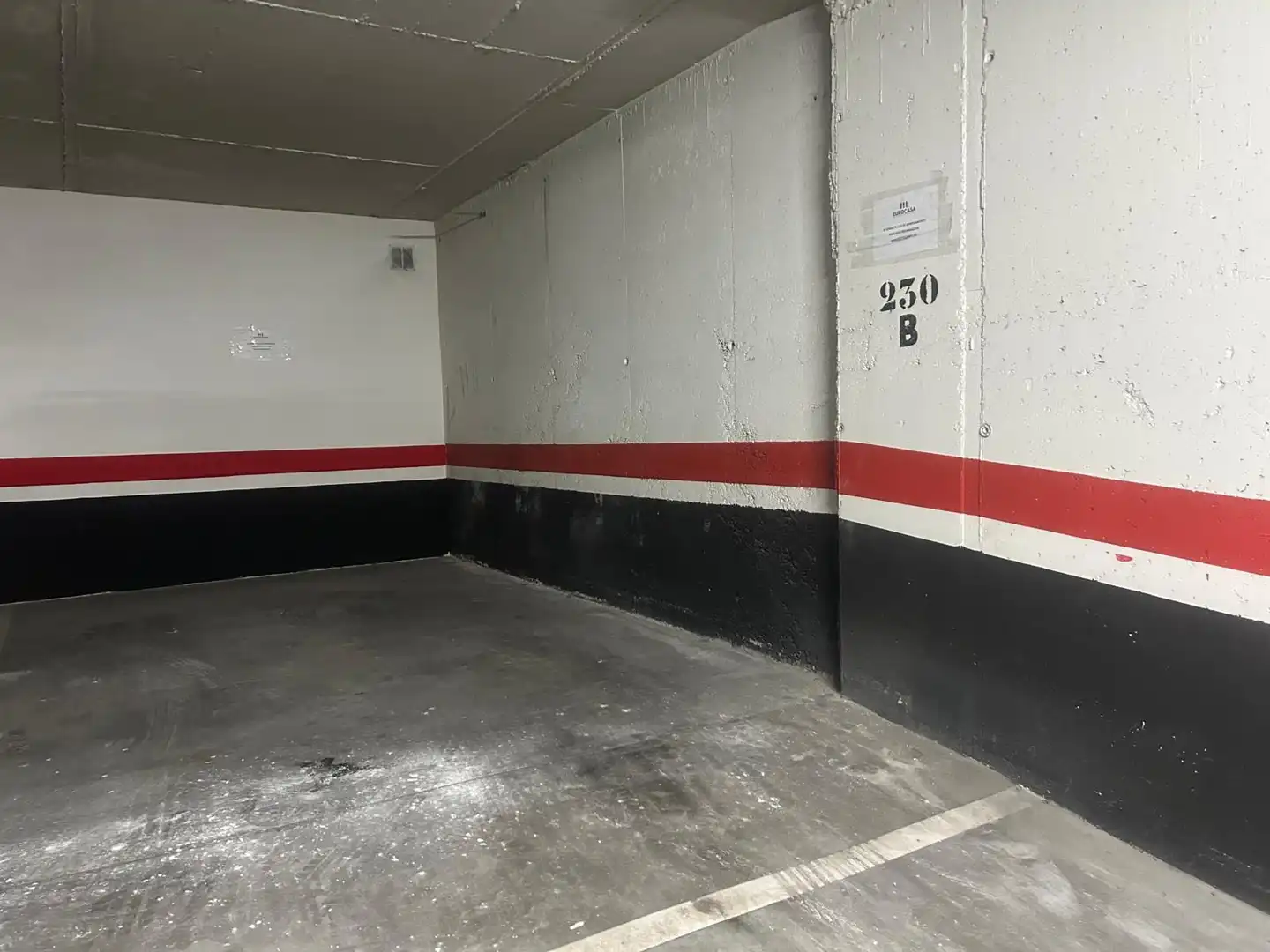 Parkplatz von Garage zum Verkauf in Granada
