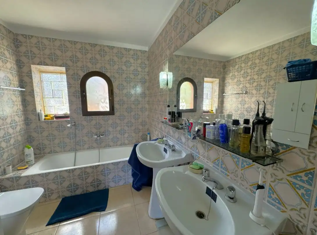 Bathroom of Houses for sale in Calpe / Calp  with Air Conditioner, Heating and Private garden
