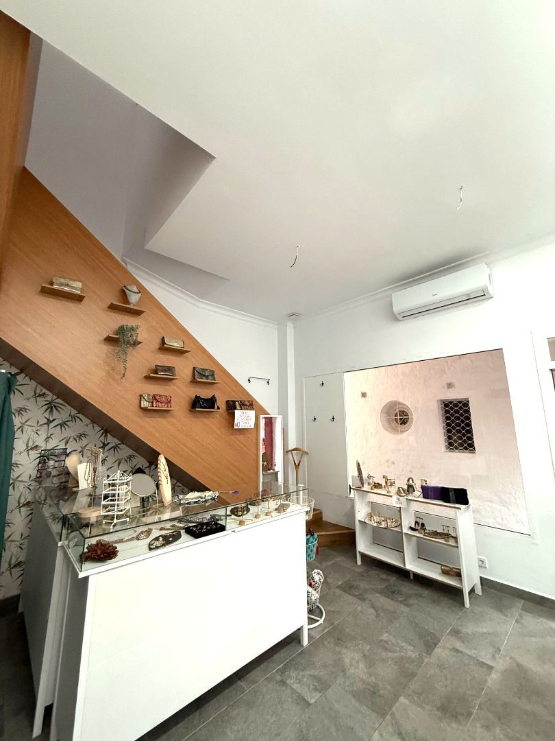 Premises for sale in El Puerto de Santa María  with Air Conditioner