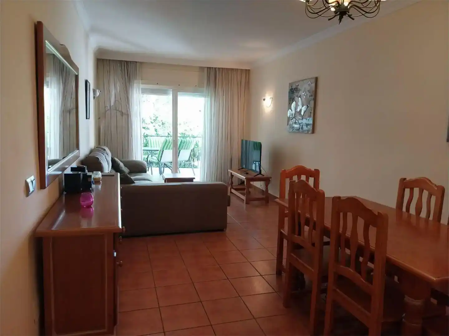 Sala de estar de Piso en venta en Estepona con Jardín privado, Trastero y Piscina