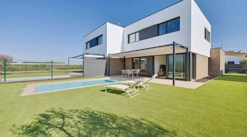 Foto 2 de Casa o xalet en venda a Carrer Nemesi Solà, 73, Sant Pere Pescador, Girona