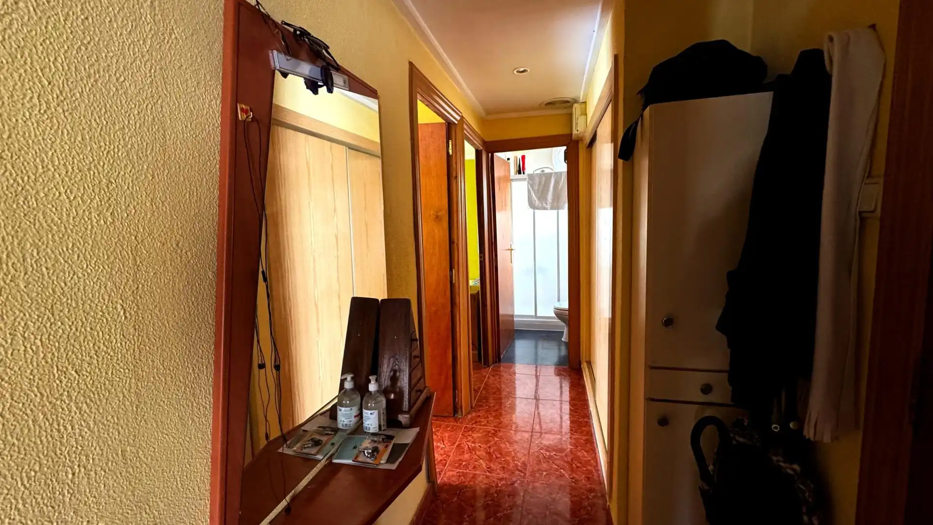 Flat for sale in Elda  with Air Conditioner, Heating and Balcony