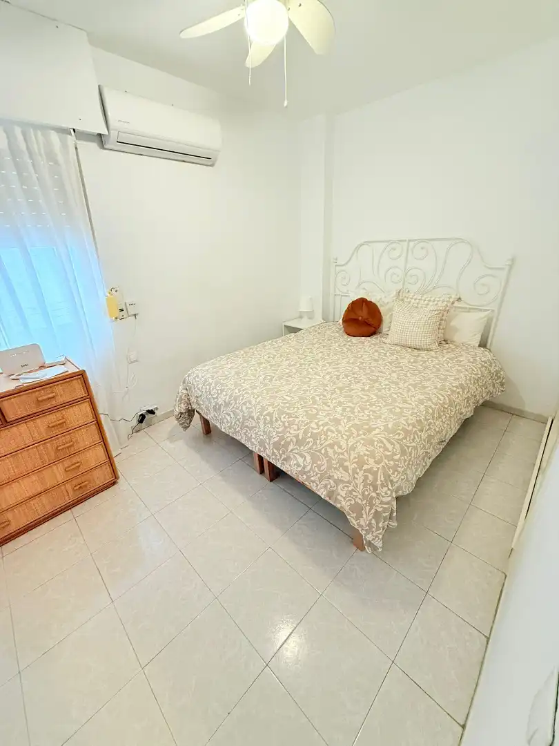 Habitación de Piso en venta en Málaga con Aire acondicionado y Amueblado