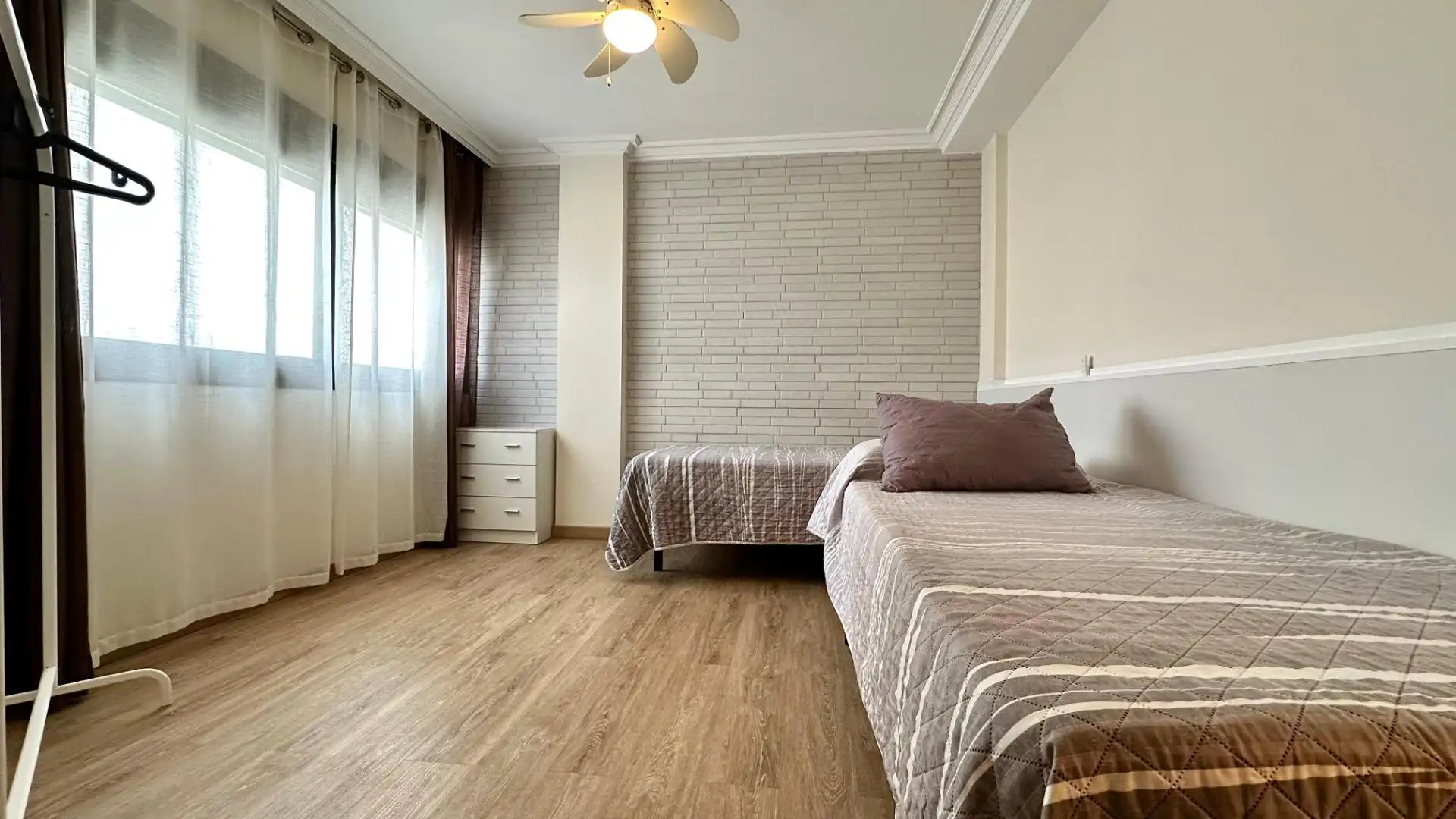 Dormitori de Apartament de lloguer en Alicante / Alacant amb Aire condicionat, Calefacció i Parquet
