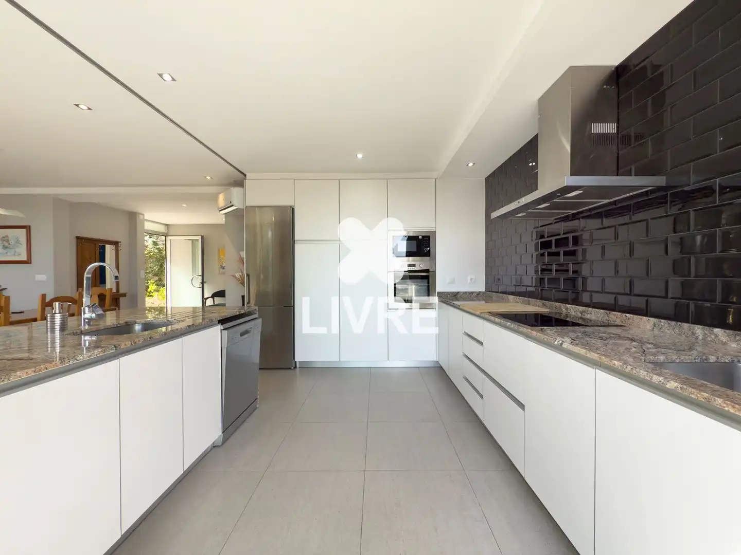 Cocina de Casa o chalet en venta en Cunit con Aire acondicionado, Calefacción y Piscina
