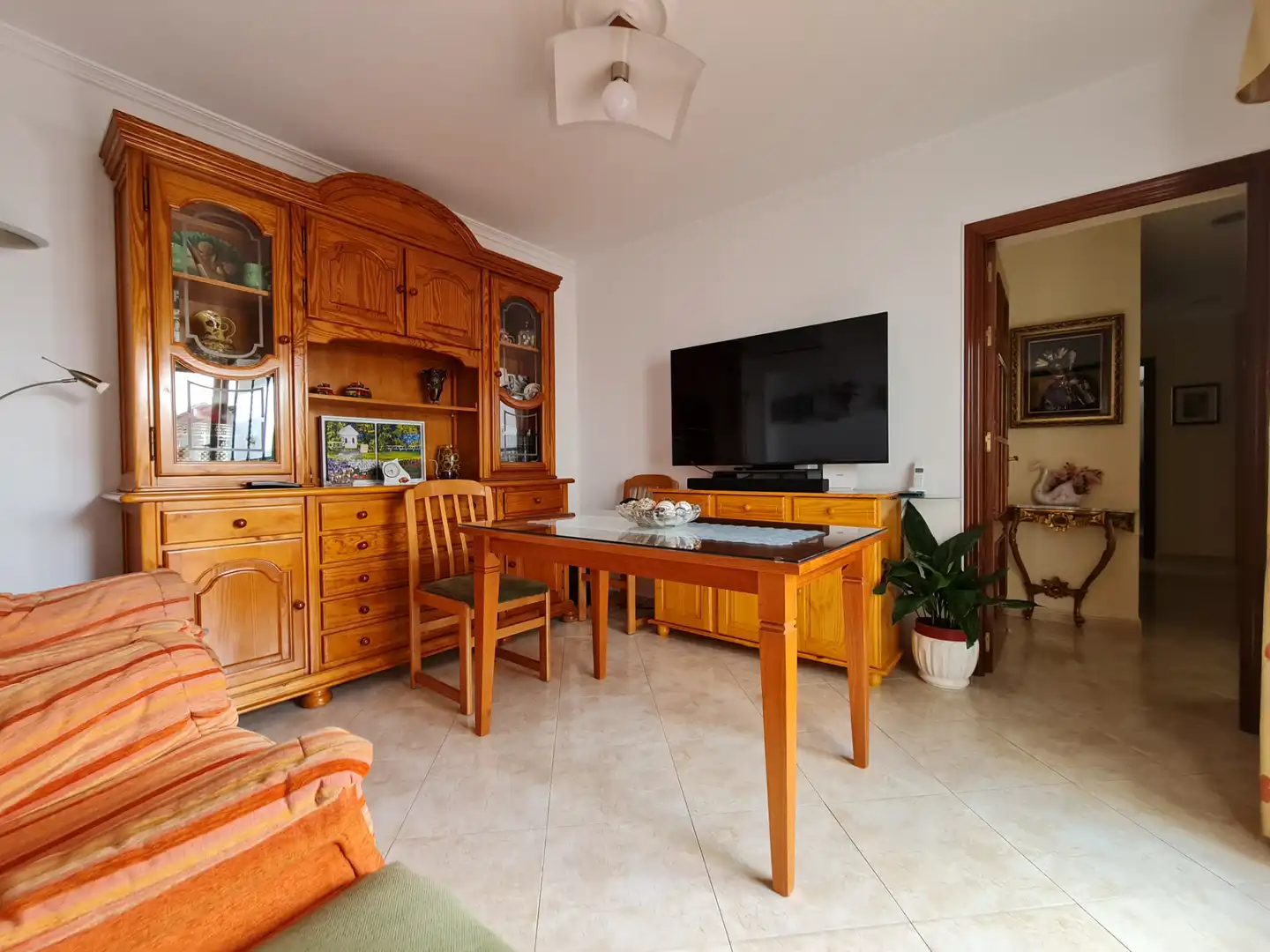 Living room of Houses for sale in Camas  with Air Conditioner, Terrace and Storage room