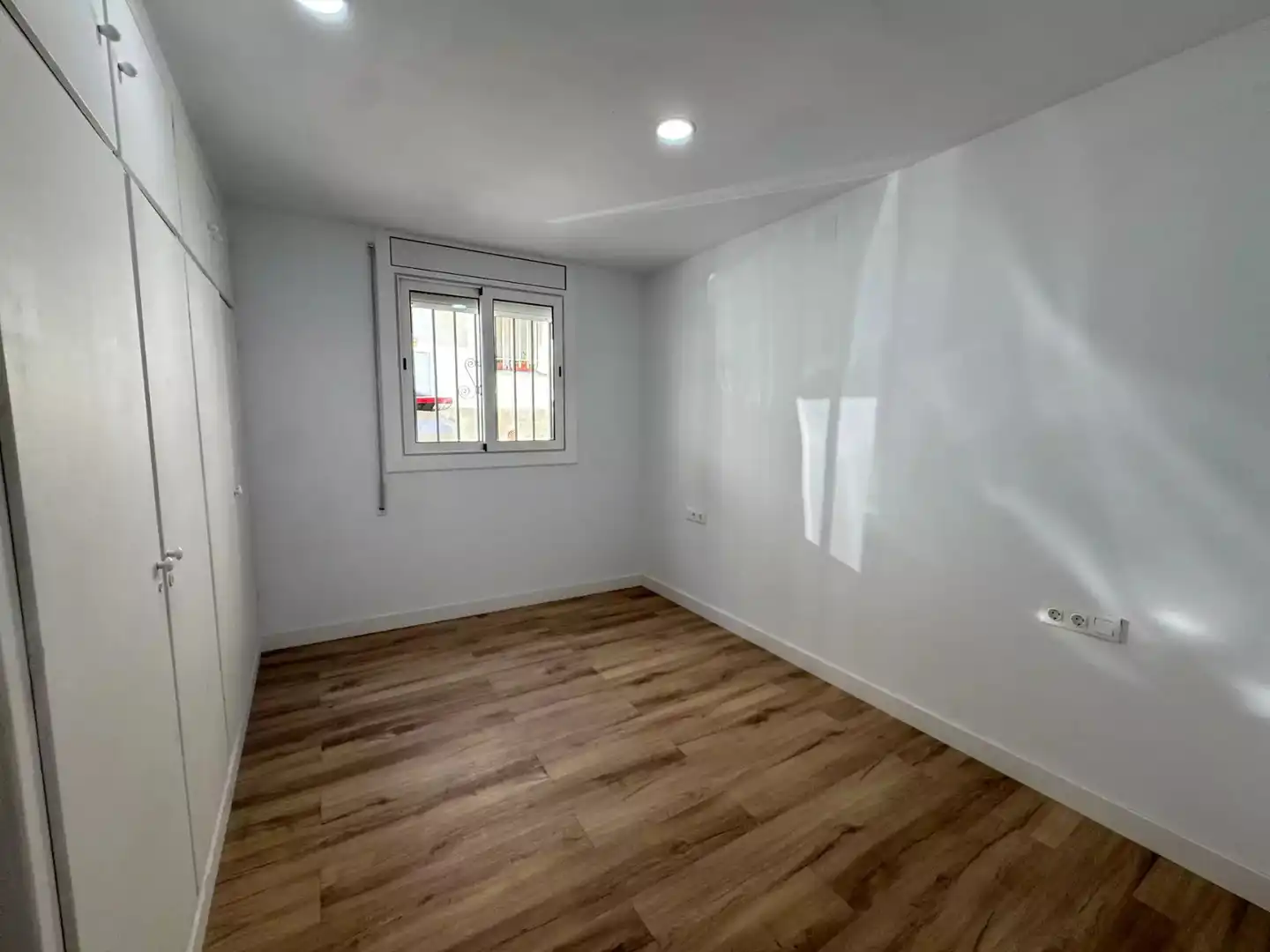 Bedroom of Flat for sale in Colera  with Air Conditioner, Parquet flooring and Balcony