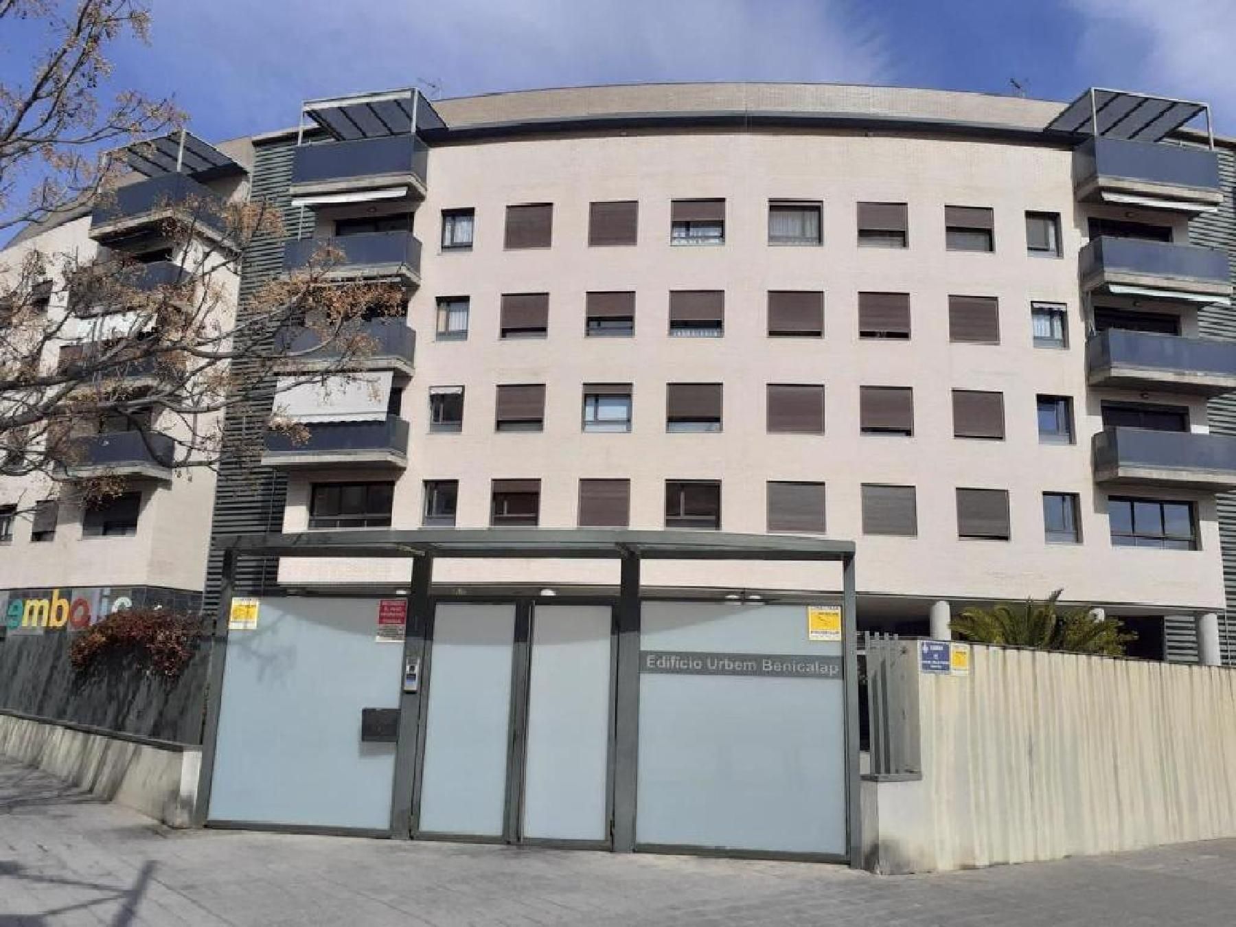 Vista exterior de Pis en venda en  Valencia Capital amb Piscina comunitària