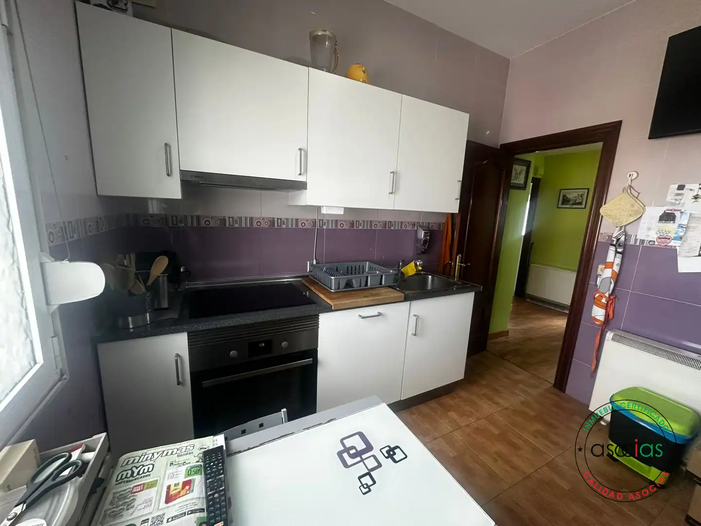 Cocina de Piso en venta en Gijón  con Calefacción y Jardín privado