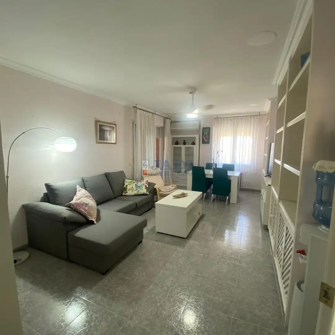 Sala de estar de Piso en venta en Valdepeñas con Aire acondicionado, Calefacción y Terraza