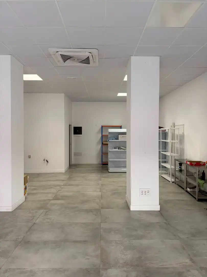 Business premises for sale in Avenida MIRON EL 2, imagen 12