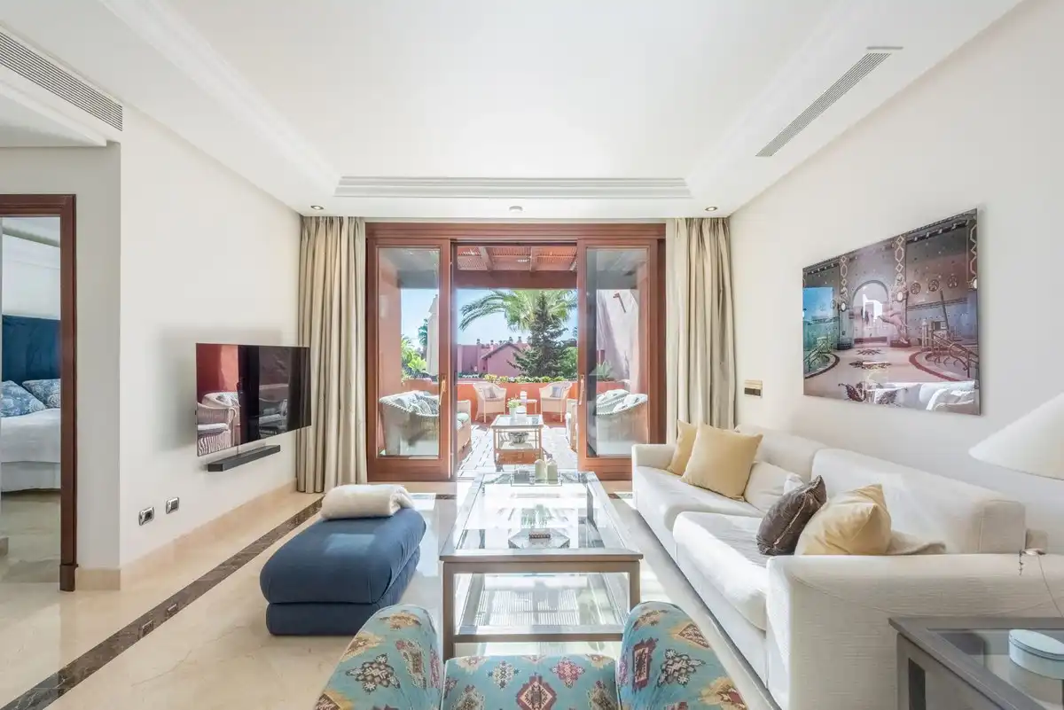 Penthouse with pool for sale in Selwo, imagen 14