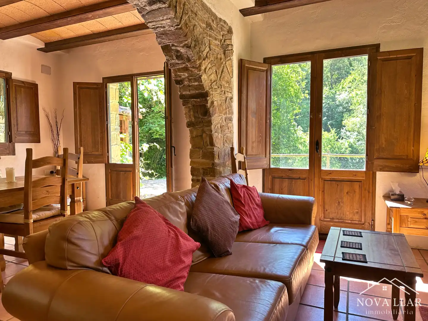 Sala de estar de Finca rústica en venta en Les Llosses con Calefacción, Jardín privado y Terraza