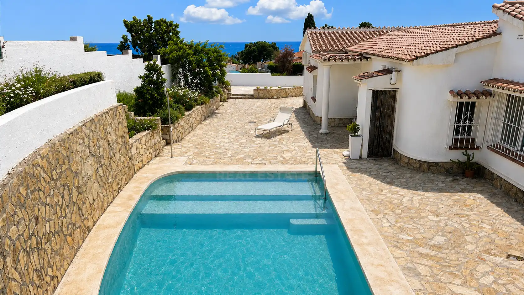 Piscina de Casa o chalet en venta en Vélez-Málaga con Aire acondicionado, Calefacción y Terraza