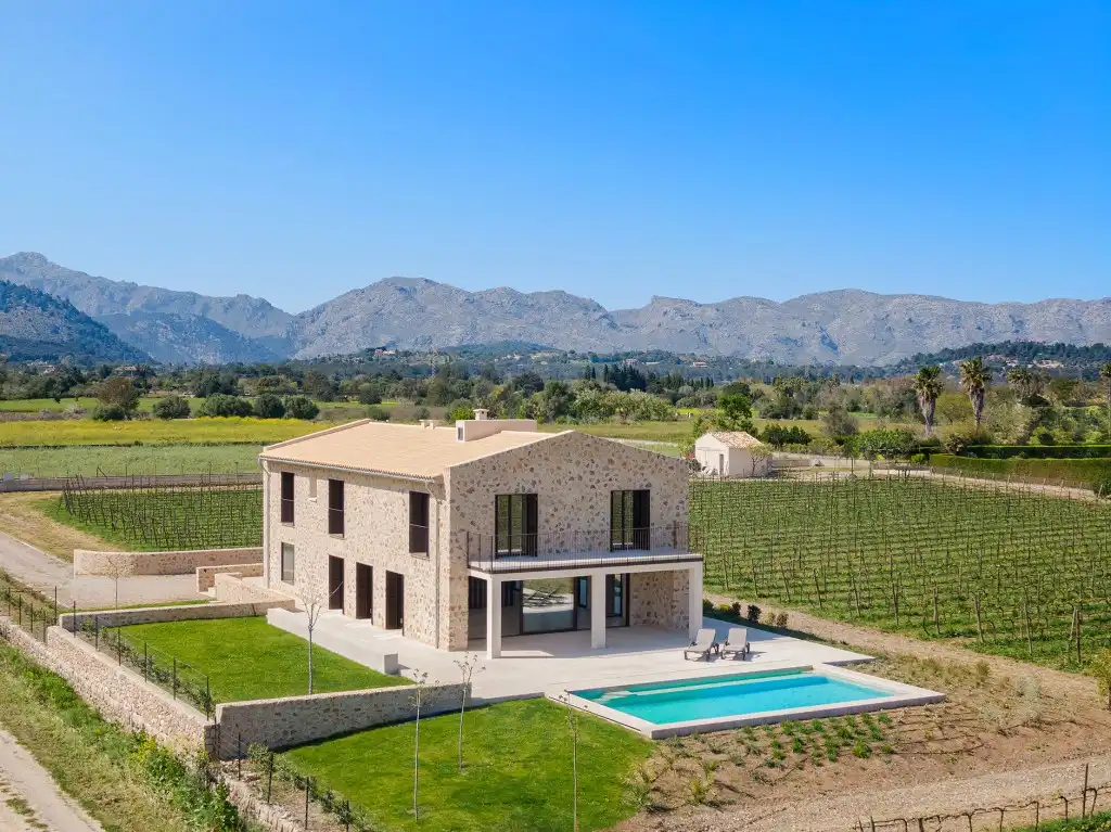 Casa rústica con piscina en venta en Pollença Poble