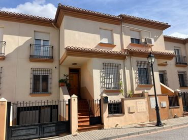 Casa en venda a Calle Giner de la Rios 10