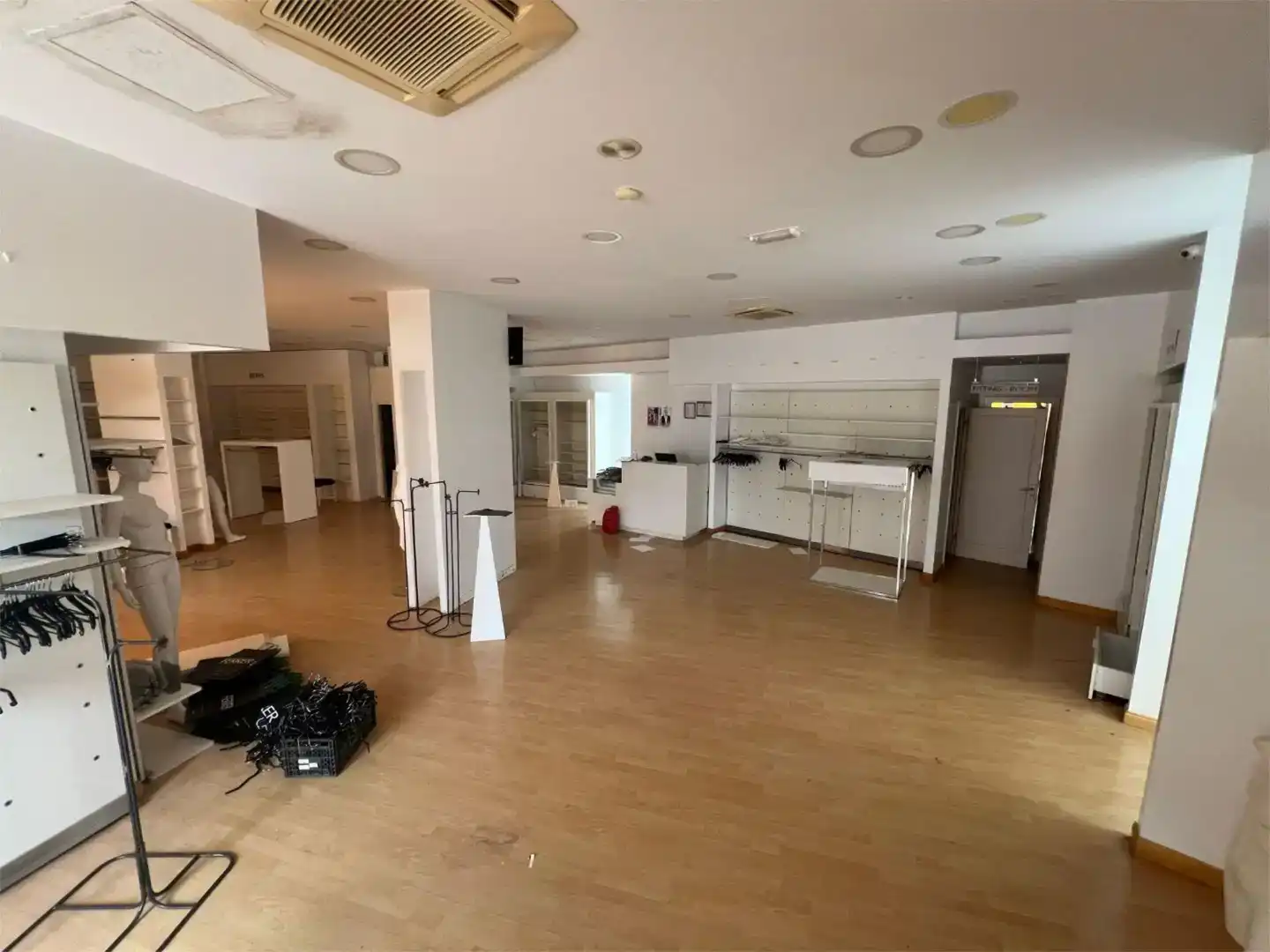 Commercial properties for rent in Yaiza  with Air Conditioner