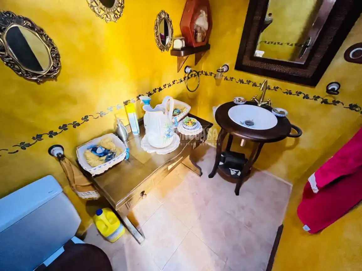 Bathroom of Houses for sale in Cardiel de los Montes  with Air Conditioner and Heating