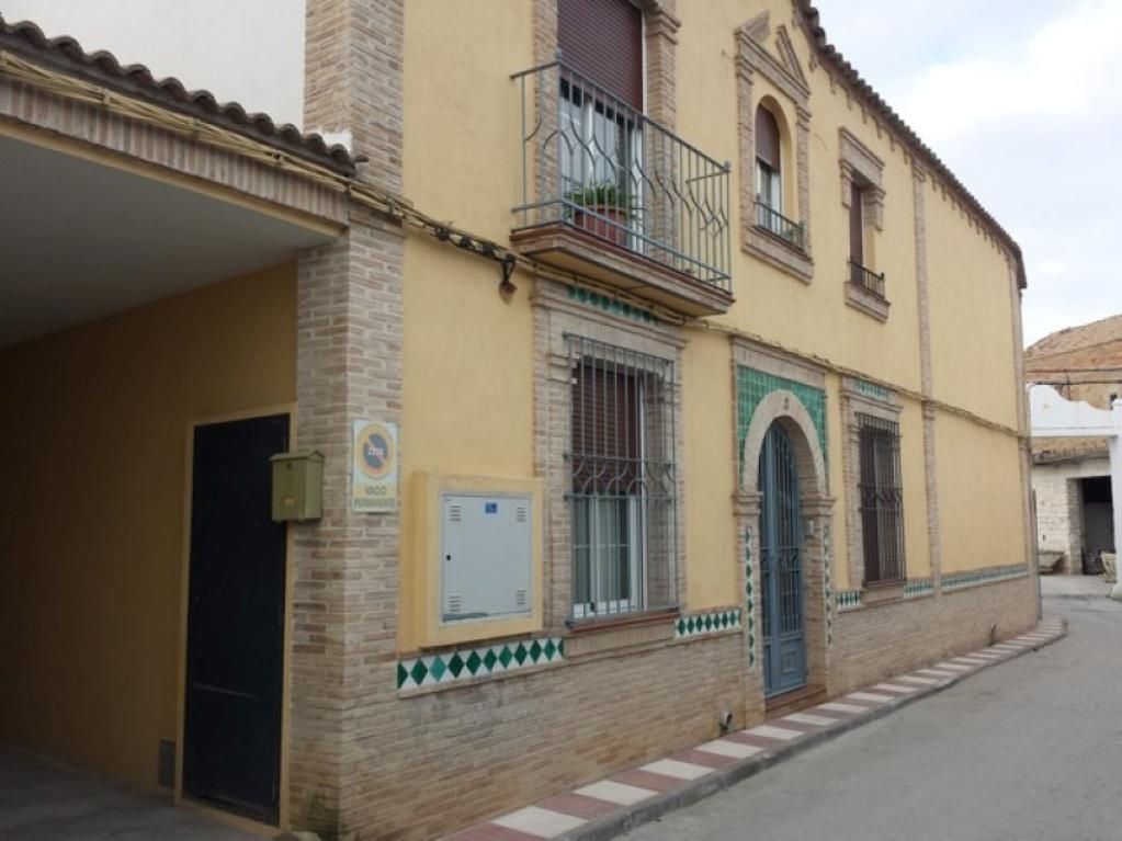 Exterior view of Garage for sale in Porcuna