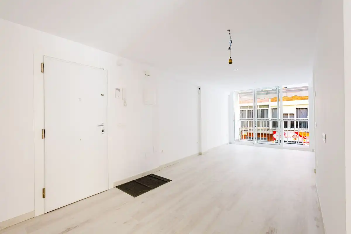 Piso en venta en Málaga con Calefacción, Terraza y Balcón