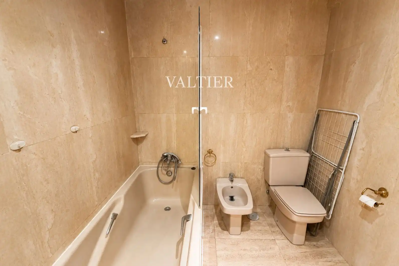 Bathroom of Flat for rent in Madrid