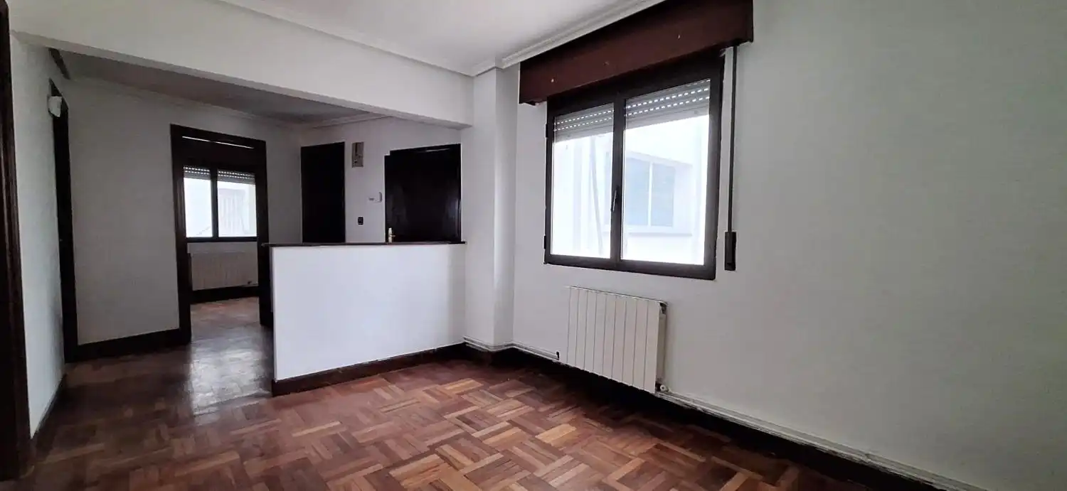 Bedroom of Flat for sale in Basauri 