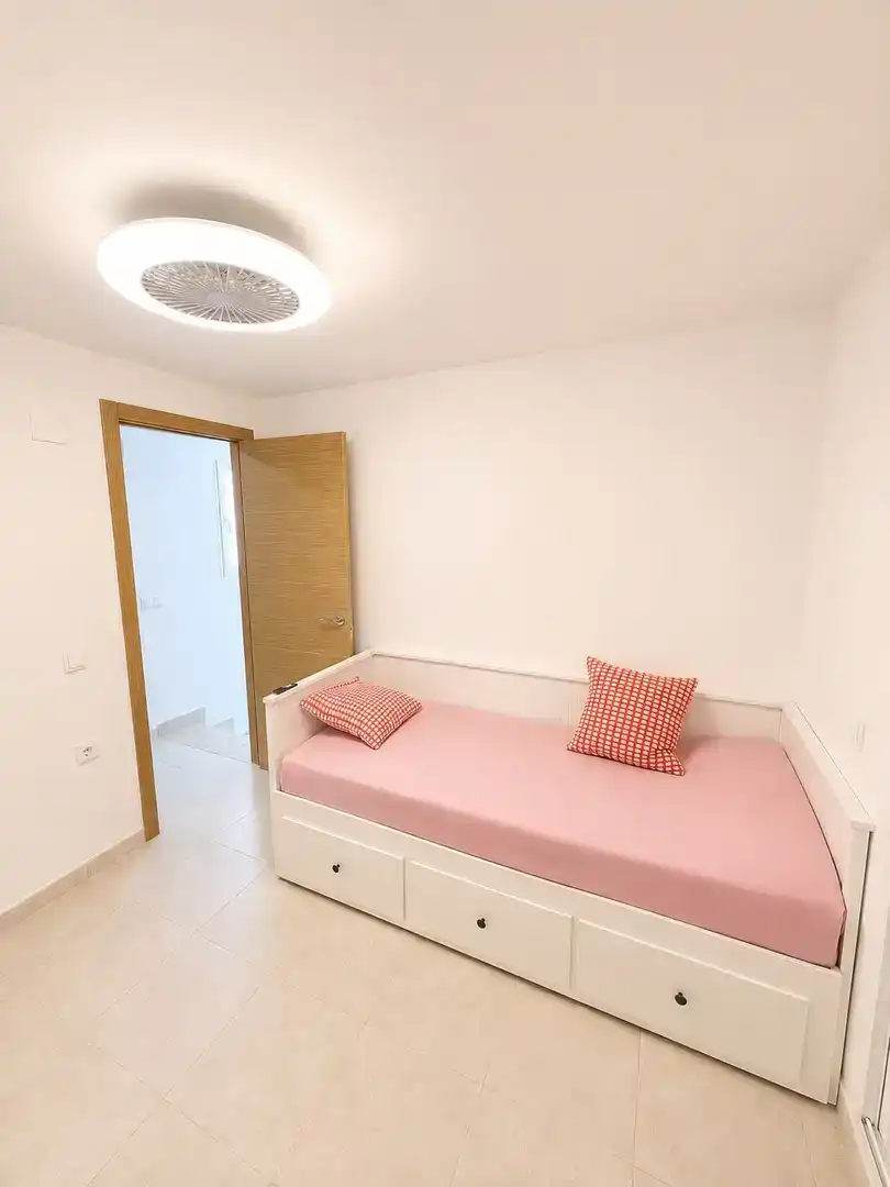 Schlafzimmer von Einfamilien-Reihenhaus zur Miete in Almazora / Almassora mit Klimaanlage und Möbliert