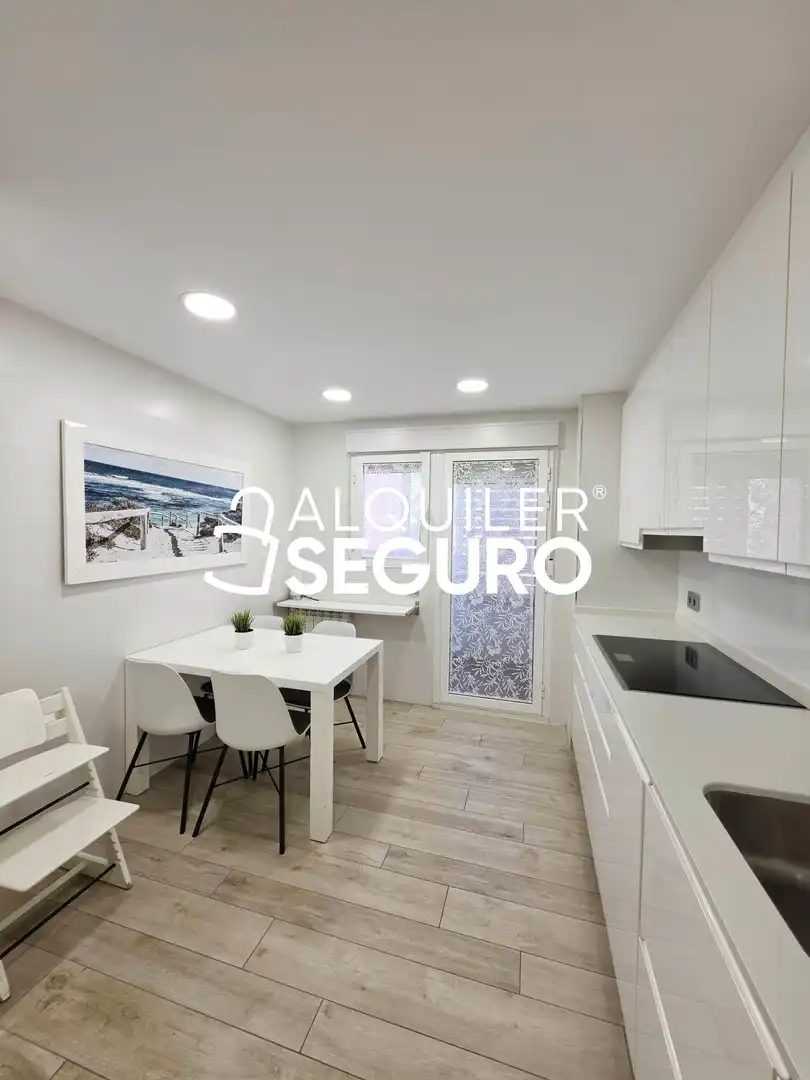 Kitchen of Flat for rent in Boadilla del Monte  with Air Conditioner, Heating and Terrace