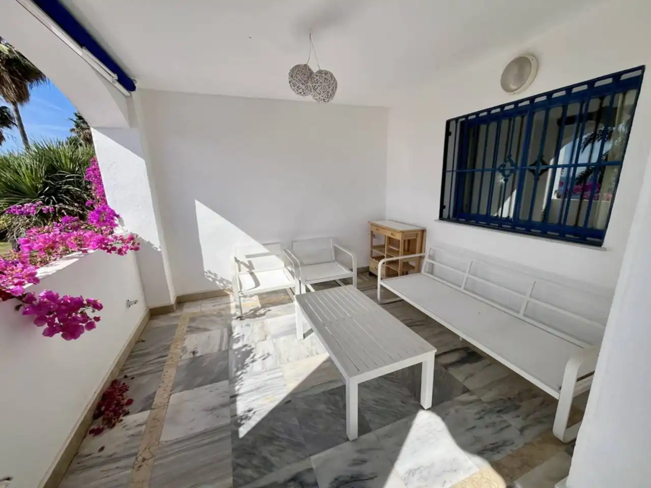 Terrasse von Wohnungen zum Verkauf in Almuñécar mit Klimaanlage, Terrasse und Abstellraum