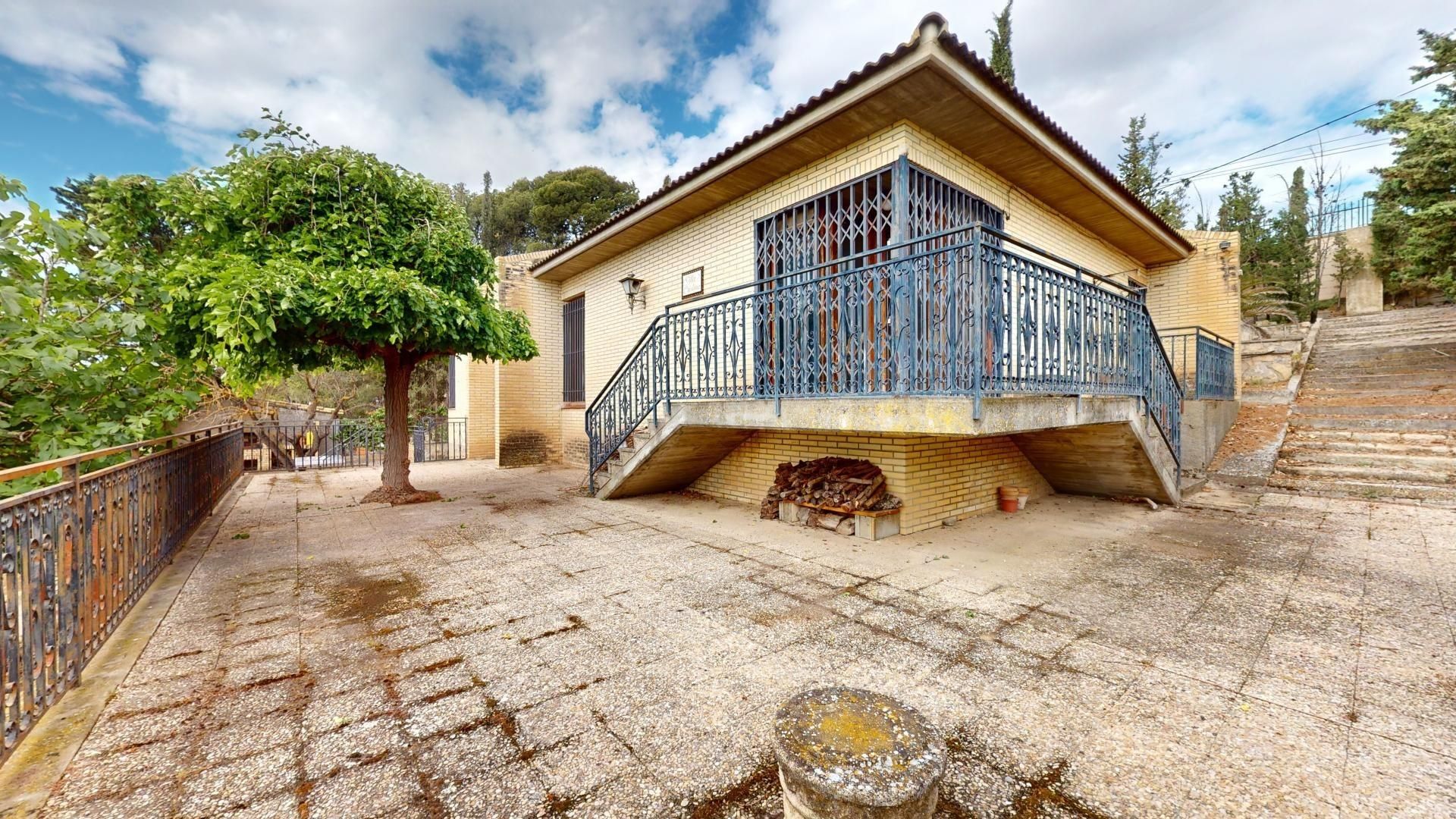 Vista exterior de Casa o xalet en venda en Villanueva de Gállego amb Calefacció, Jardí privat i Terrassa