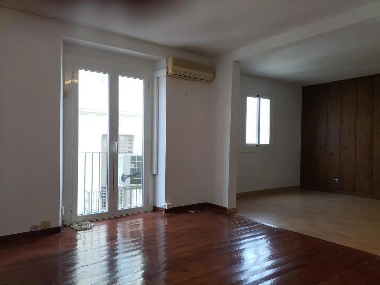 Sala de estar de Oficina de alquiler en Vilanova i la Geltrú con Aire acondicionado