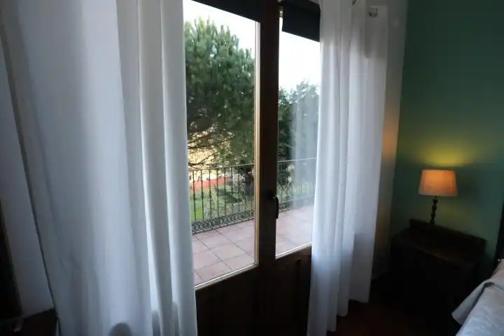 Dormitori de Finca rústica en venda en Quirós amb Calefacció, Jardí privat i Terrassa